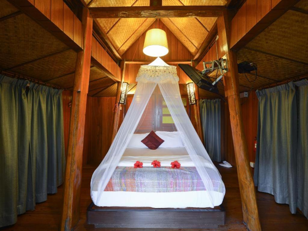 Malihom Private Estate Villa Balik Pulau Exteriör bild