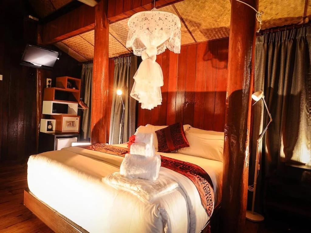 Malihom Private Estate Villa Balik Pulau Exteriör bild