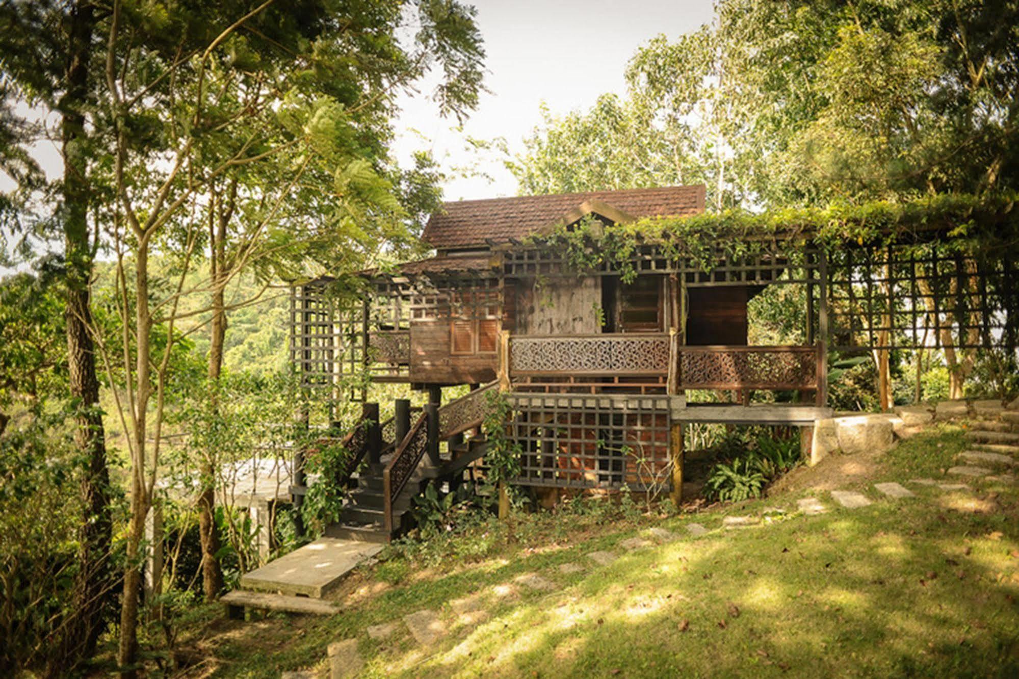 Malihom Private Estate Villa Balik Pulau Exteriör bild