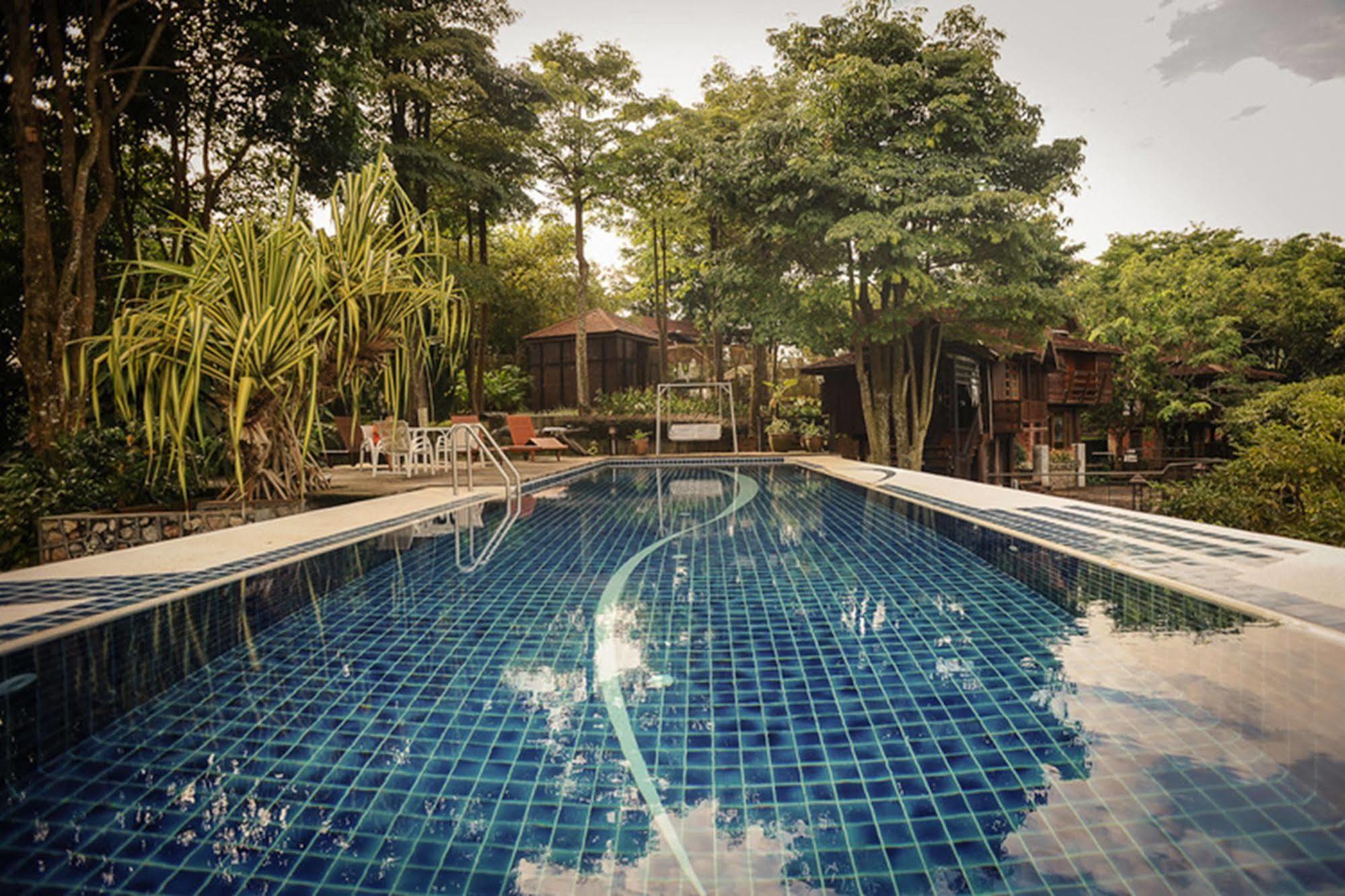 Malihom Private Estate Villa Balik Pulau Exteriör bild